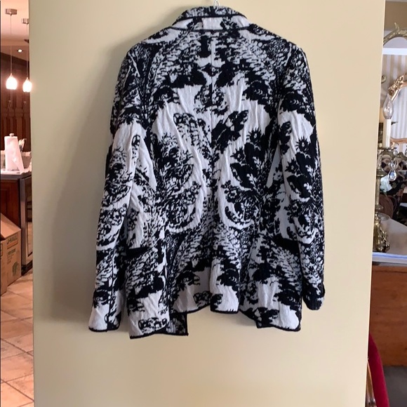 Designer sweater - Picture 2 of 3